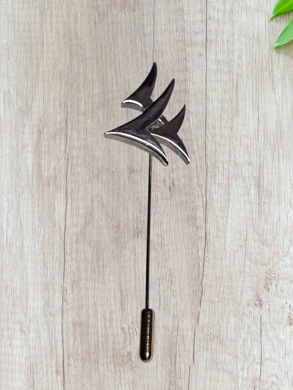 Crown Trifari Vintage "Trio of Seagulls" Stick Pin